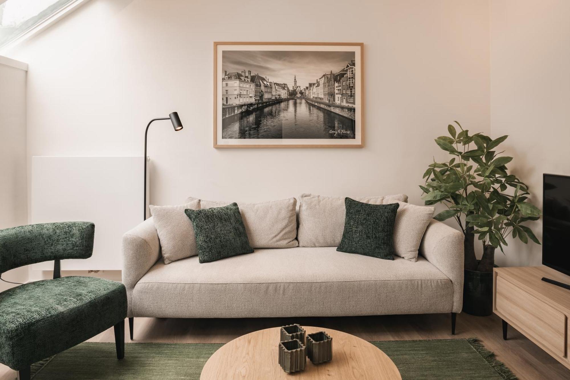 Highest Five By Romy&Travis Apartment Брюж Екстериор снимка